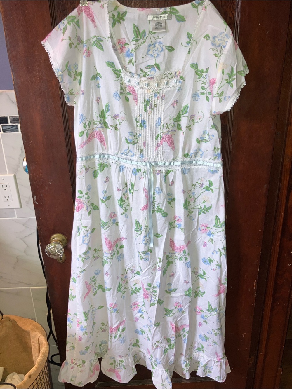 LAURA ASHLEY VINTAGE FLORAL WHITE COTTON NIGHTGOWN GRAMMACORE